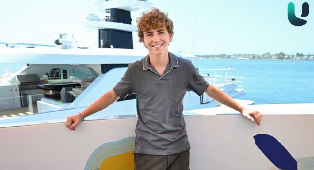 Walker Scobell as Percy Jackson